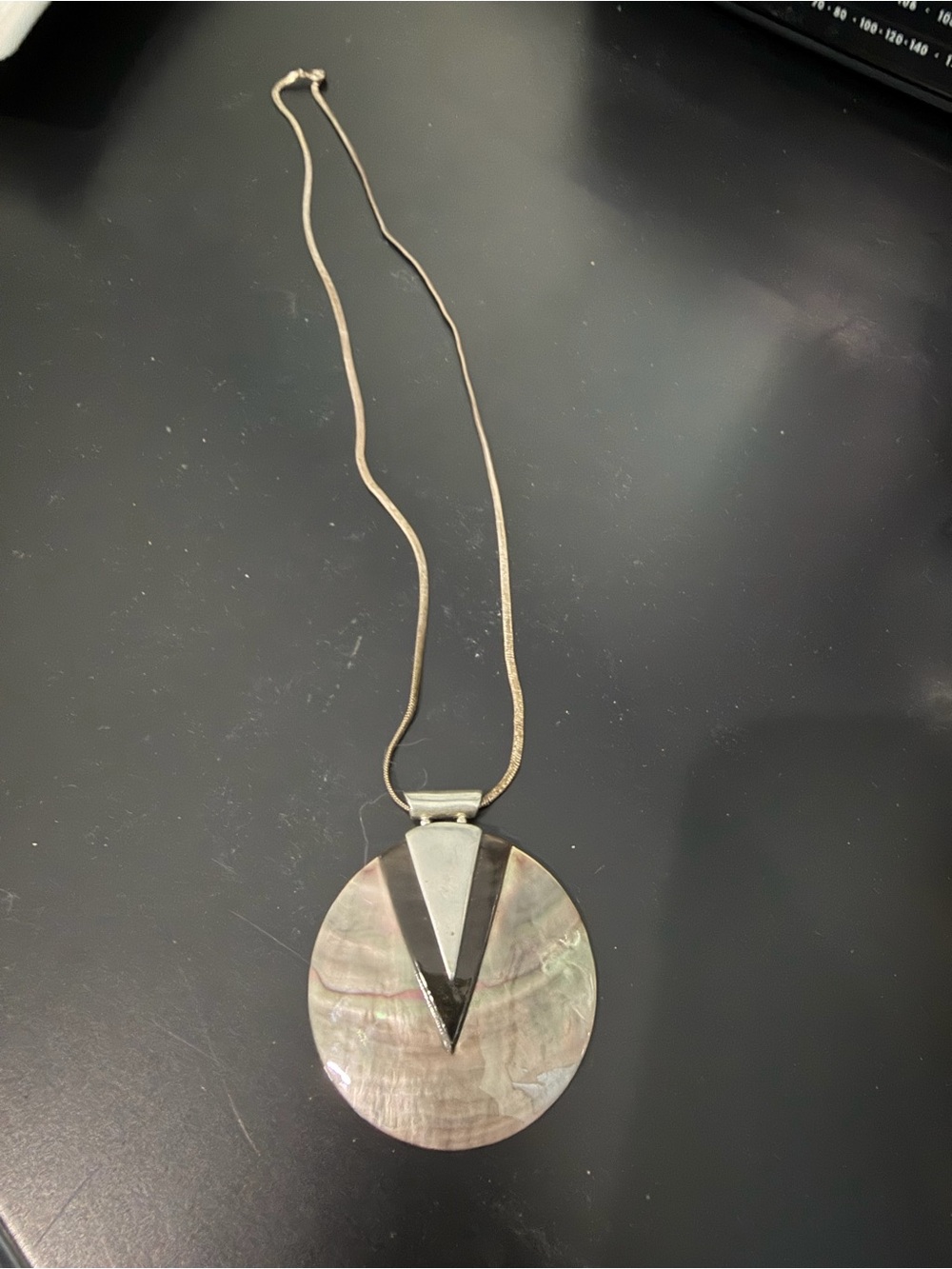 Mother-of-Pearl Disc Pendant Necklace in Iridescent Gray